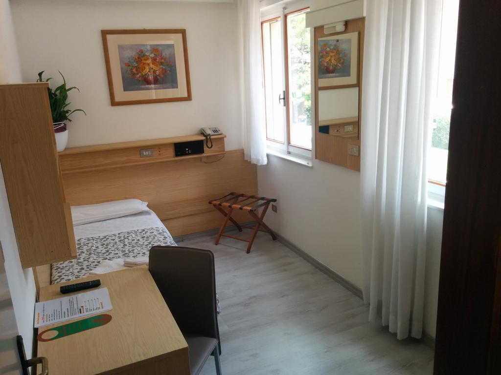 Hotel Gardesana Riva del Garda